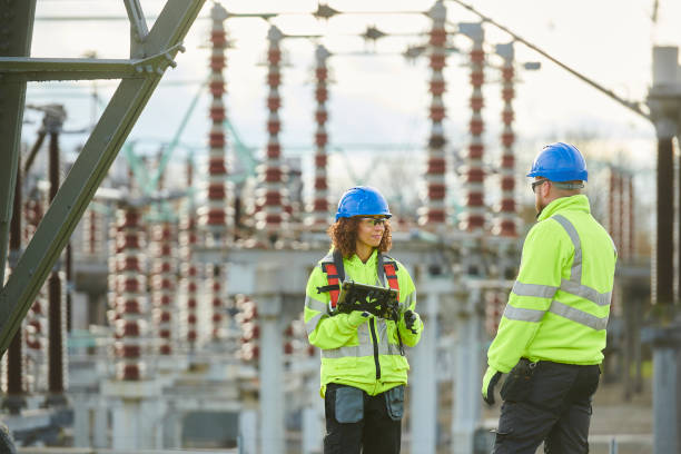 Best Affordable Emergency Electrician  in Stuart, IA